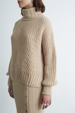 Load image into Gallery viewer, ALI SWEATER | PALE CAMEL