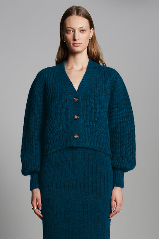 SARA CARDI | REGAL GREEN – Eleven Six Knits