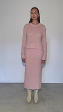 Load and play video in Gallery viewer, AVA SWEATER | PASTEL PINK