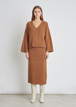 Load image into Gallery viewer, AVERY SWEATER | SIENNA
