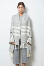 Load image into Gallery viewer, LUNA THROW