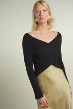 Load image into Gallery viewer, TIA SWEATER | BLACK
