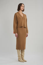 Load image into Gallery viewer, LORA SWEATER | CAMEL/TANGERINE COMBO
