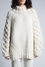 Load image into Gallery viewer, CAILIN SWEATER | IVORY
