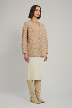 Load image into Gallery viewer, LIAN CARDI | PALE CAMEL

