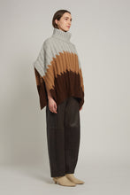 Load image into Gallery viewer, OLIVIA PONCHO
