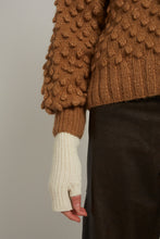 Load image into Gallery viewer, MAE HANDWARMER | IVORY
