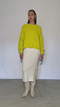 Load and play video in Gallery viewer, VAIDA SWEATER | CITRON
