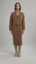 Load and play video in Gallery viewer, LORA SWEATER | CAMEL/TANGERINE COMBO
