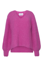 Load image into Gallery viewer, TESS SWEATER | FUCHSIA
